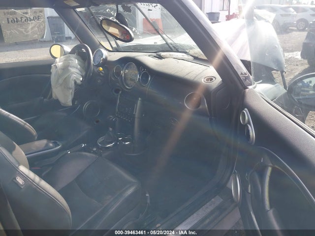 2006 MINI COOPER S WMWRH33516TL93116 Photo 4