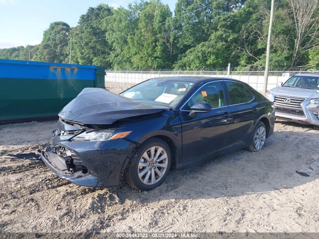Toyota CAMRY LE 2020 4T1C11AK7LU949232 Image 2