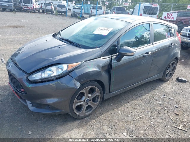 Ford FIESTA ST 2018 3FADP4GXXJM104944 Image 2