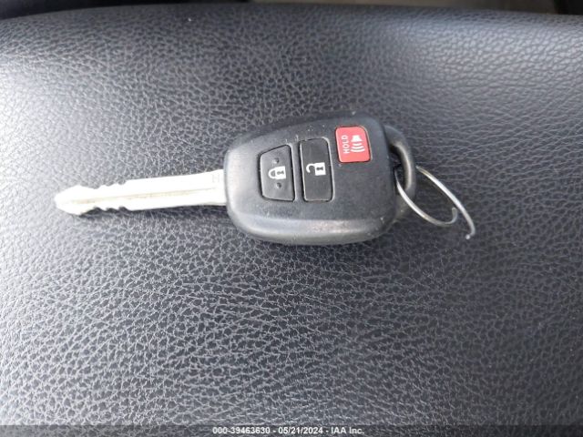 2T3RFREV7JW791476 Toyota Rav4 Xle