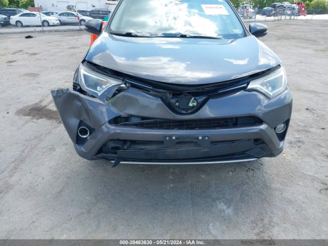 2T3RFREV7JW791476 Toyota Rav4 Xle