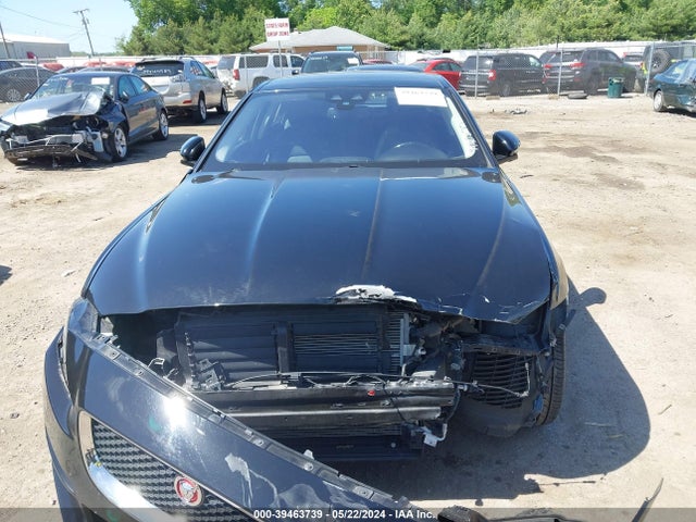 SAJAJ4BV9HCP10589 Jaguar Xe 35t Premium