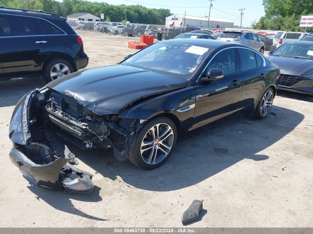 2017 JAGUAR XE SAJAJ4BV9HCP10589 Photo 1