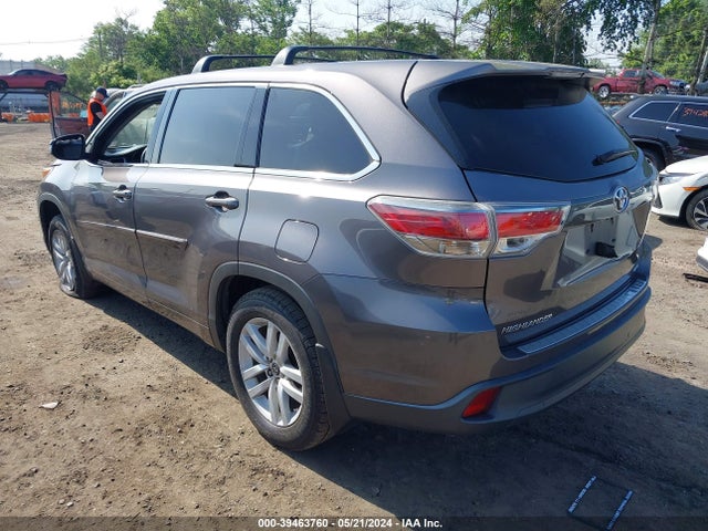Toyota Highlander Le 2016 5TDZARFH6GS022081 Image 3