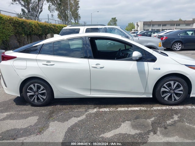 Toyota Prius Prime Plus 2018 JTDKARFP7J3082971 Image 13