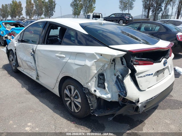 Toyota Prius Prime Plus 2018 JTDKARFP7J3082971 Image 3