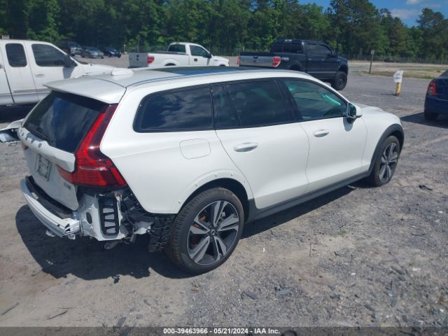 2023 VOLVO V60 CROSS COUNTRY YV4L12WYXP2112545 Photo 3