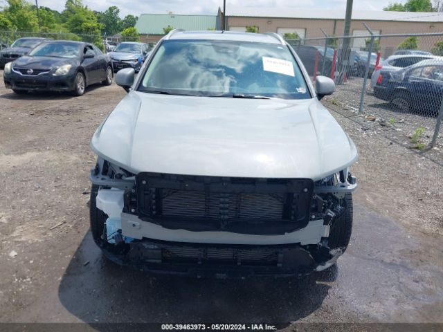 YV4L12UE1R2201805 Volvo Xc40 B5 Plus Bright Theme