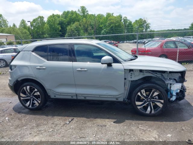 YV4L12UE1R2201805 Volvo Xc40 B5 Plus Bright Theme