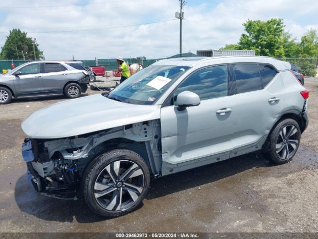 YV4L12UE1R2201805 Volvo Xc40 B5 Plus Bright Theme