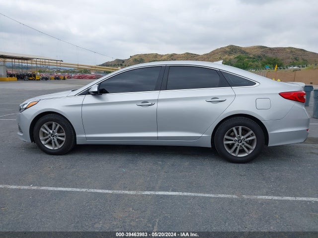 Hyundai SONATA SE 2016 5NPE24AF5GH387183 Image 13