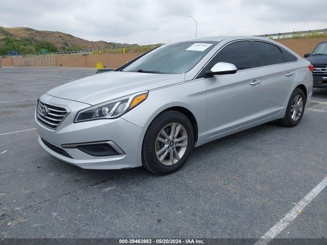 Hyundai SONATA SE 2016 5NPE24AF5GH387183 Image 2