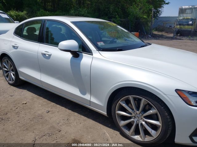 7JRA22TK1LG054850 Volvo S60 T6 Momentum