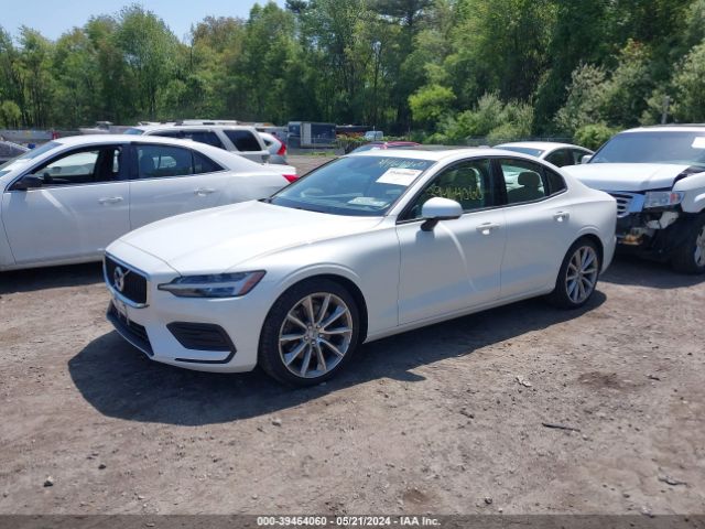 7JRA22TK1LG054850 Volvo S60 T6 Momentum