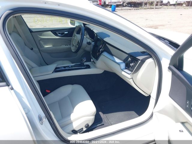 7JRA22TK1LG054850 Volvo S60 T6 Momentum