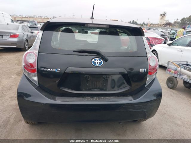 JTDKDTB32E1564255 Toyota Prius C One