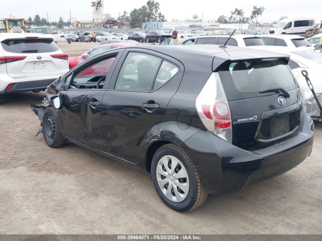 JTDKDTB32E1564255 Toyota Prius C One