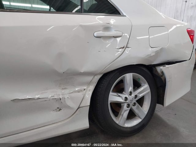 4T1BF1FKXEU414436 Toyota CAMRY SE