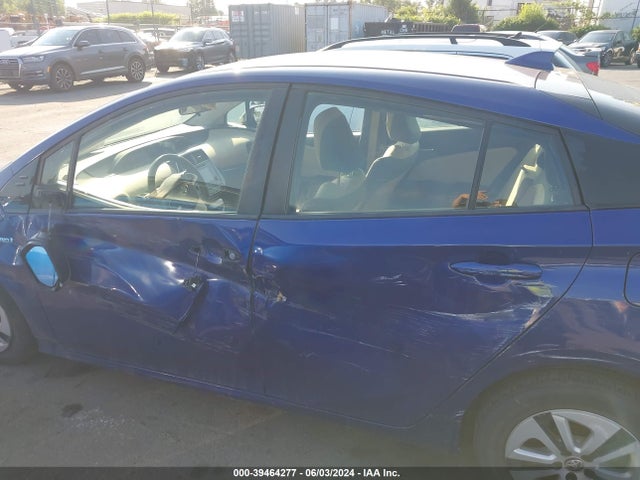 Toyota Prius Two Eco 2017 JTDKARFU3H3535788 Image 14