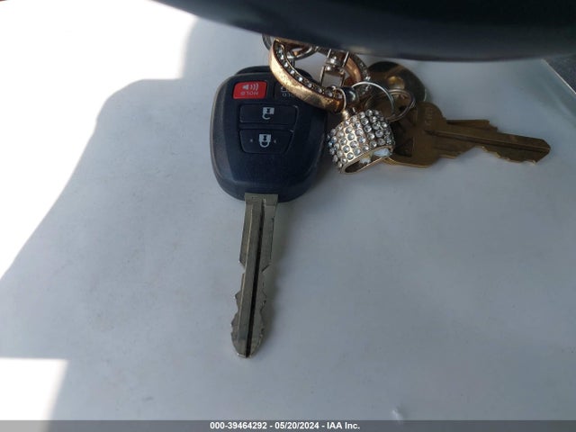 Toyota Rav4 Xle 2016 JTMRFREV5GD195420 Image 11