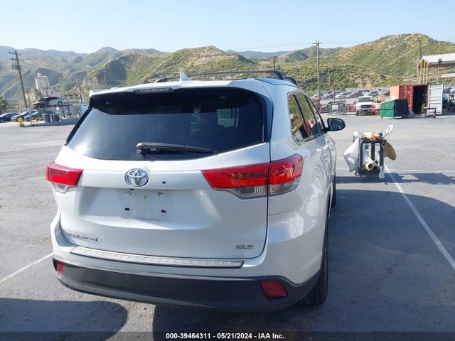 Toyota Highlander Xle 2019 5TDKZRFH4KS336430 Image 16
