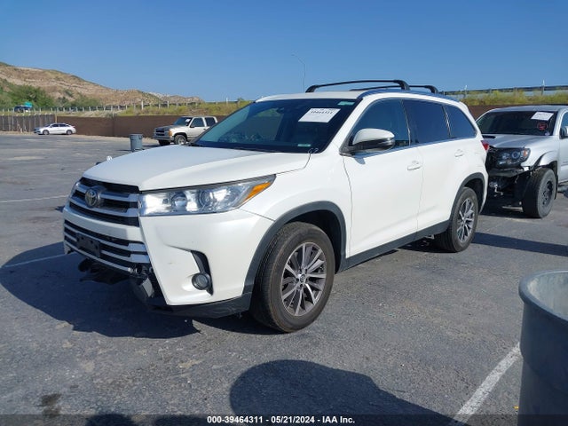Toyota Highlander Xle 2019 5TDKZRFH4KS336430 Image 2