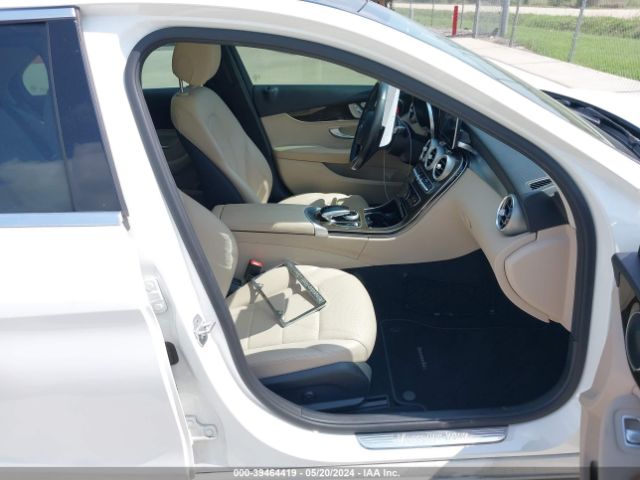 WDDWF4JB2GR152342 Mercedes-Benz C 300 Luxury/sport
