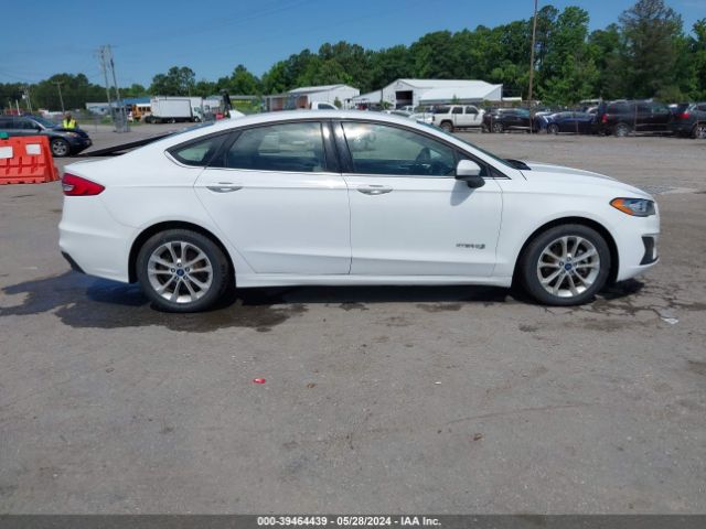3FA6P0LU7KR204162 Ford Fusion Hybrid Se