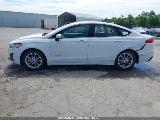 3FA6P0LU7KR204162 Ford Fusion Hybrid Se