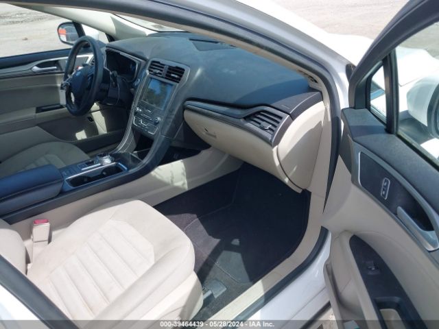 3FA6P0LU7KR204162 Ford Fusion Hybrid Se