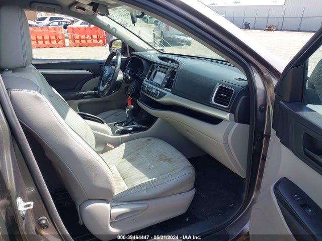 Toyota Highlander Le Plus V6 2014 5TDZKRFH3ES004888 Image 5