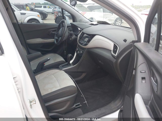 Chevrolet TRAX LS 2018 3GNCJNSB8JL235490 Image 5
