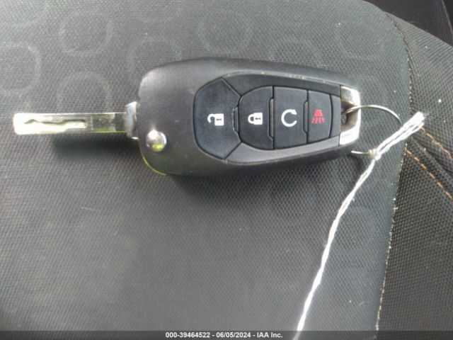 KL7CJNSB0MB349558 Chevrolet Trax Awd Ls