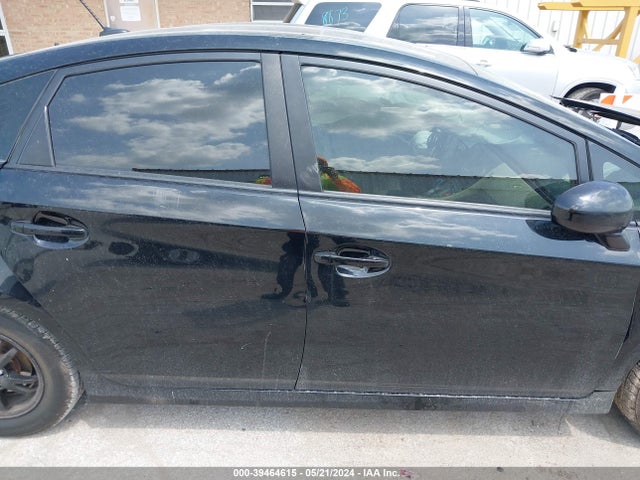 Toyota Prius Four 2015 JTDKN3DUXF1924747 Image 13