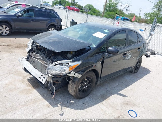 Toyota Prius Four 2015 JTDKN3DUXF1924747 Image 2