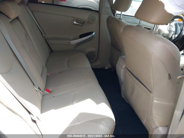 Toyota Prius Four 2015 JTDKN3DUXF1924747 Image 8
