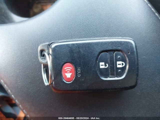 JTDKN3DU6F0408617 Toyota Prius Four