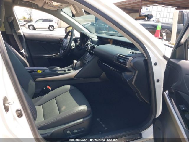 JTHBA1D2XK5089197 Lexus IS 300