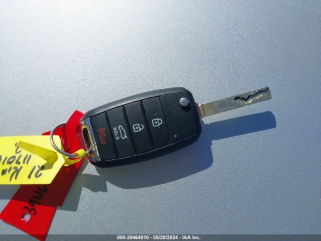 3KPA25AD7ME378035 KIA Rio 5-door S