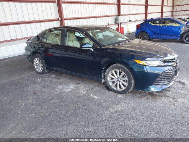 Toyota CAMRY LE 2018 4T1B11HKXJU572717 главное изображение
