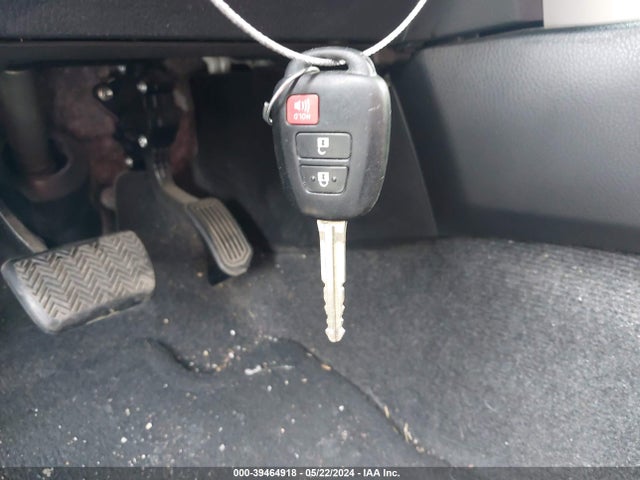 Toyota Rav4 Xle 2015 JTMRFREV2FD141247 Image 11