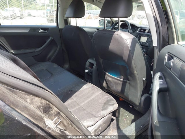 3VWL17AJ9EM373565 Volkswagen Jetta 1.8t Sel