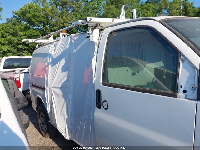 Chevrolet Express 2500 Work Van 2018 1GCWGAFP9J1333759 Image 13