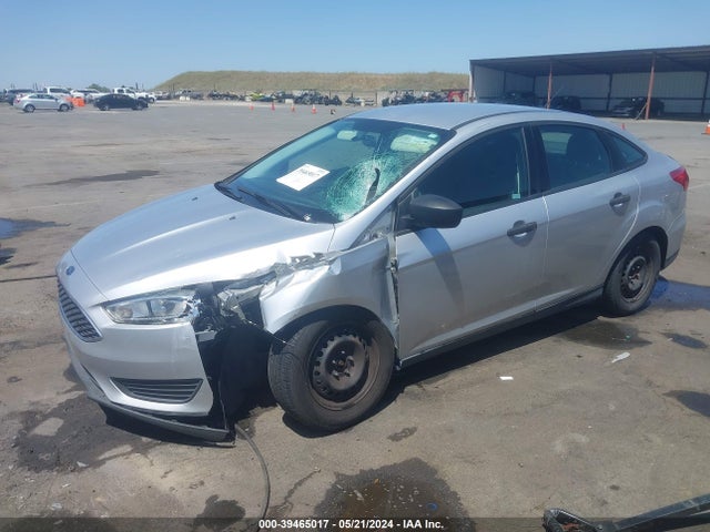 Ford FOCUS S 2018 1FADP3E27JL313528 Image 2