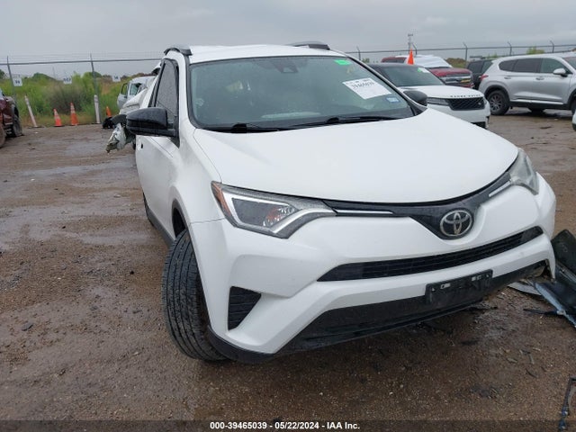 Toyota RAV4 LE 2017 JTMZFREV9HJ130105 zdjęcie główne