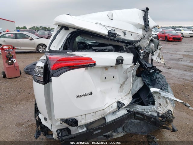 Toyota RAV4 LE 2017 JTMZFREV9HJ130105 Image 16