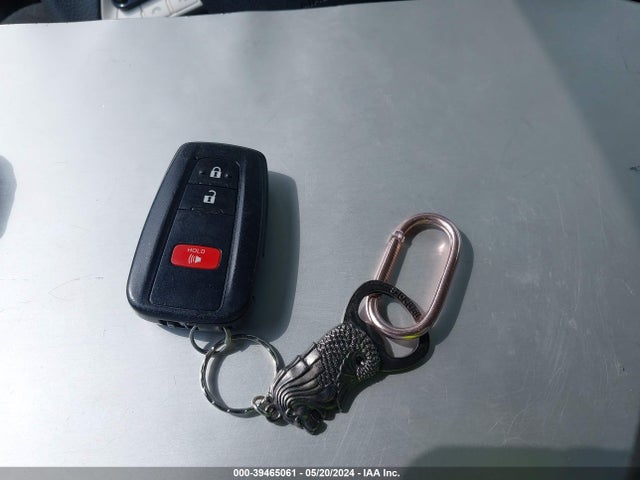 Toyota Prius Two 2016 JTDKBRFU0G3011705 Image 11