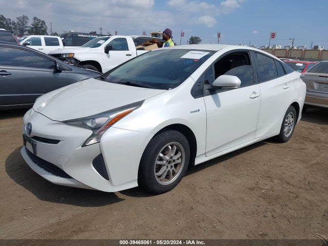 Toyota Prius Two 2016 JTDKBRFU0G3011705 Image 2