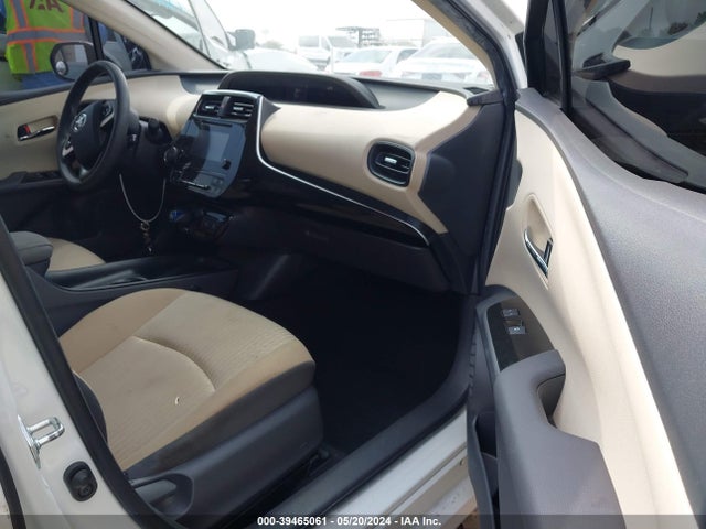 Toyota Prius Two 2016 JTDKBRFU0G3011705 Image 5