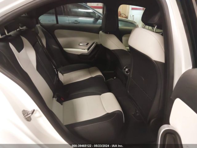 WDD3G4FB7KW019935 Mercedes-Benz A 220 4matic